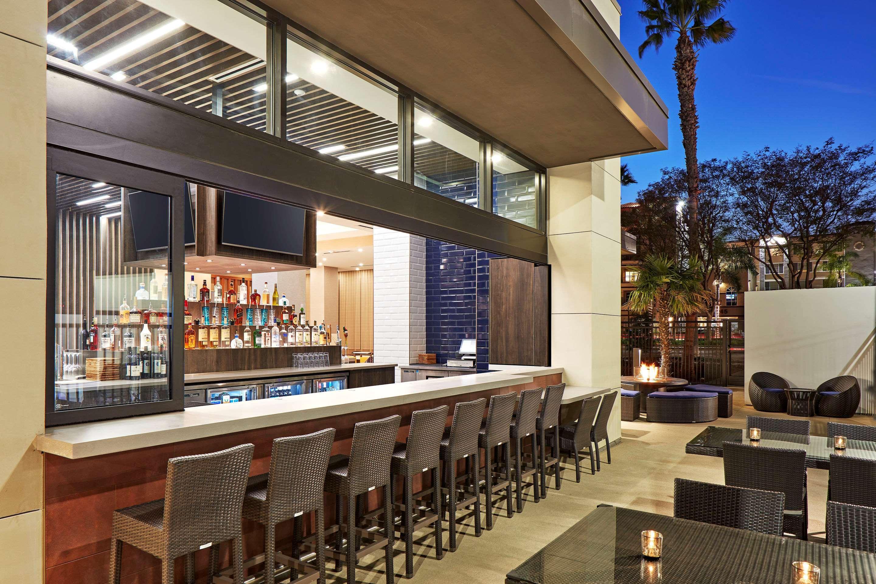 Cambria Hotel & Suites Anaheim Resort Area Екстер'єр фото
