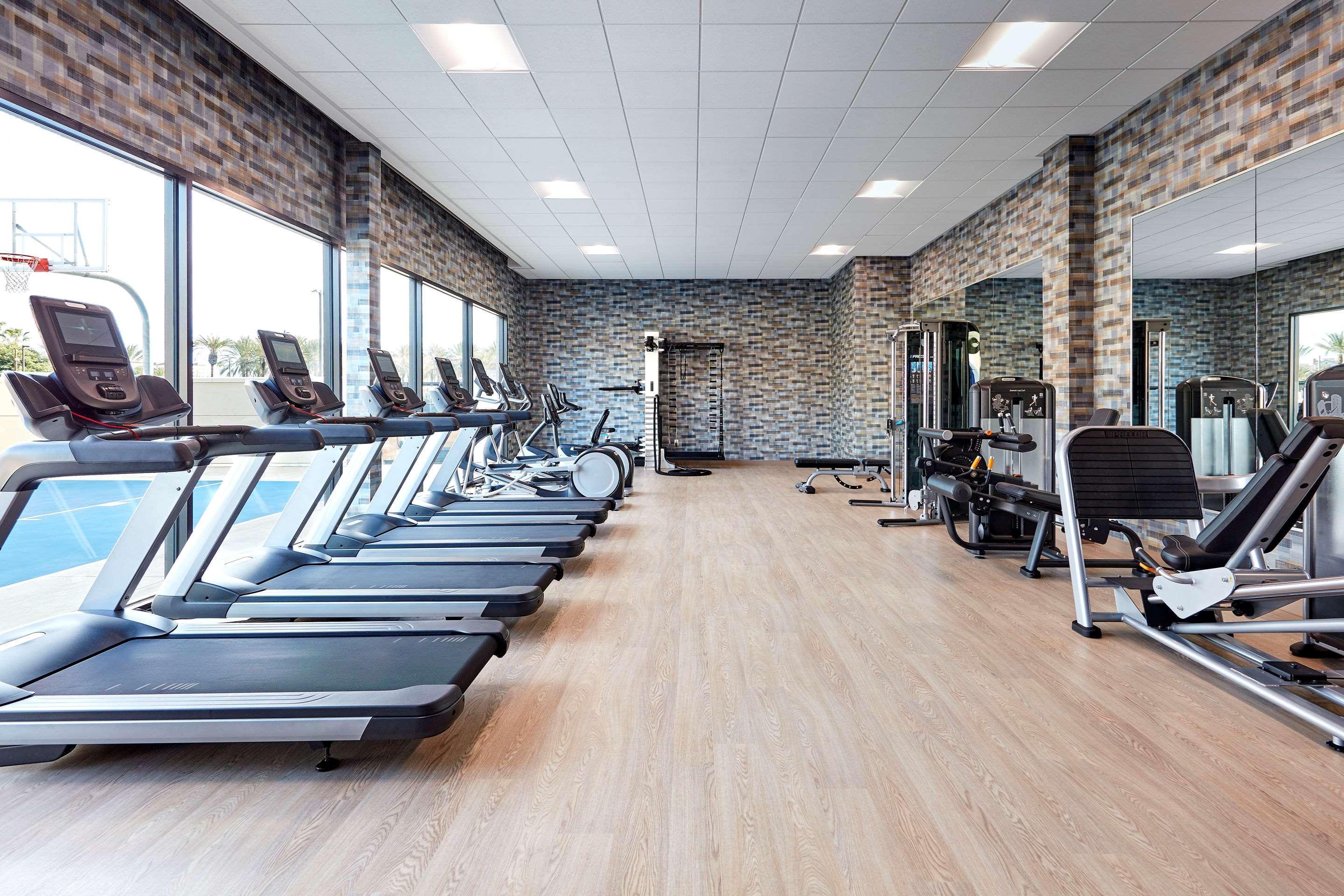 Cambria Hotel & Suites Anaheim Resort Area Екстер'єр фото