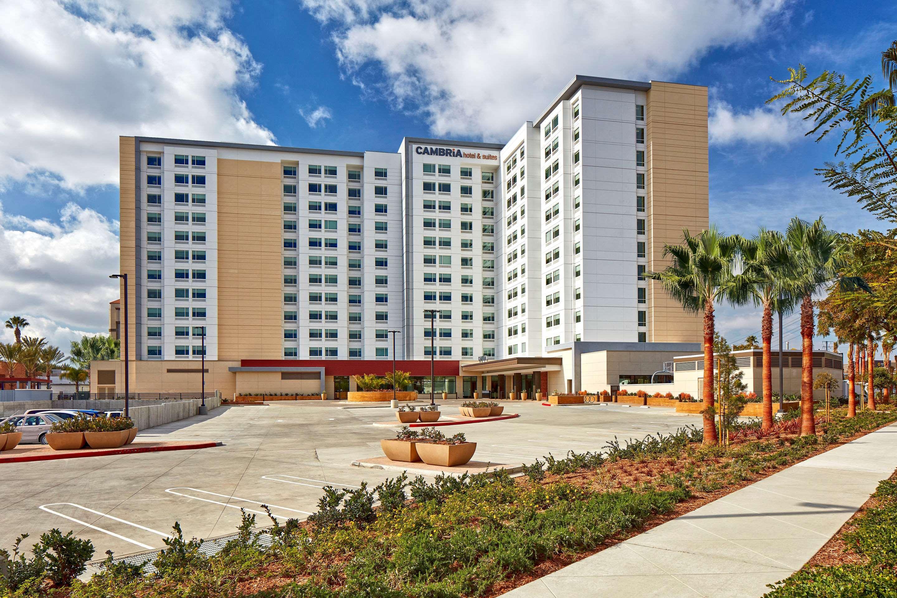 Cambria Hotel & Suites Anaheim Resort Area Екстер'єр фото