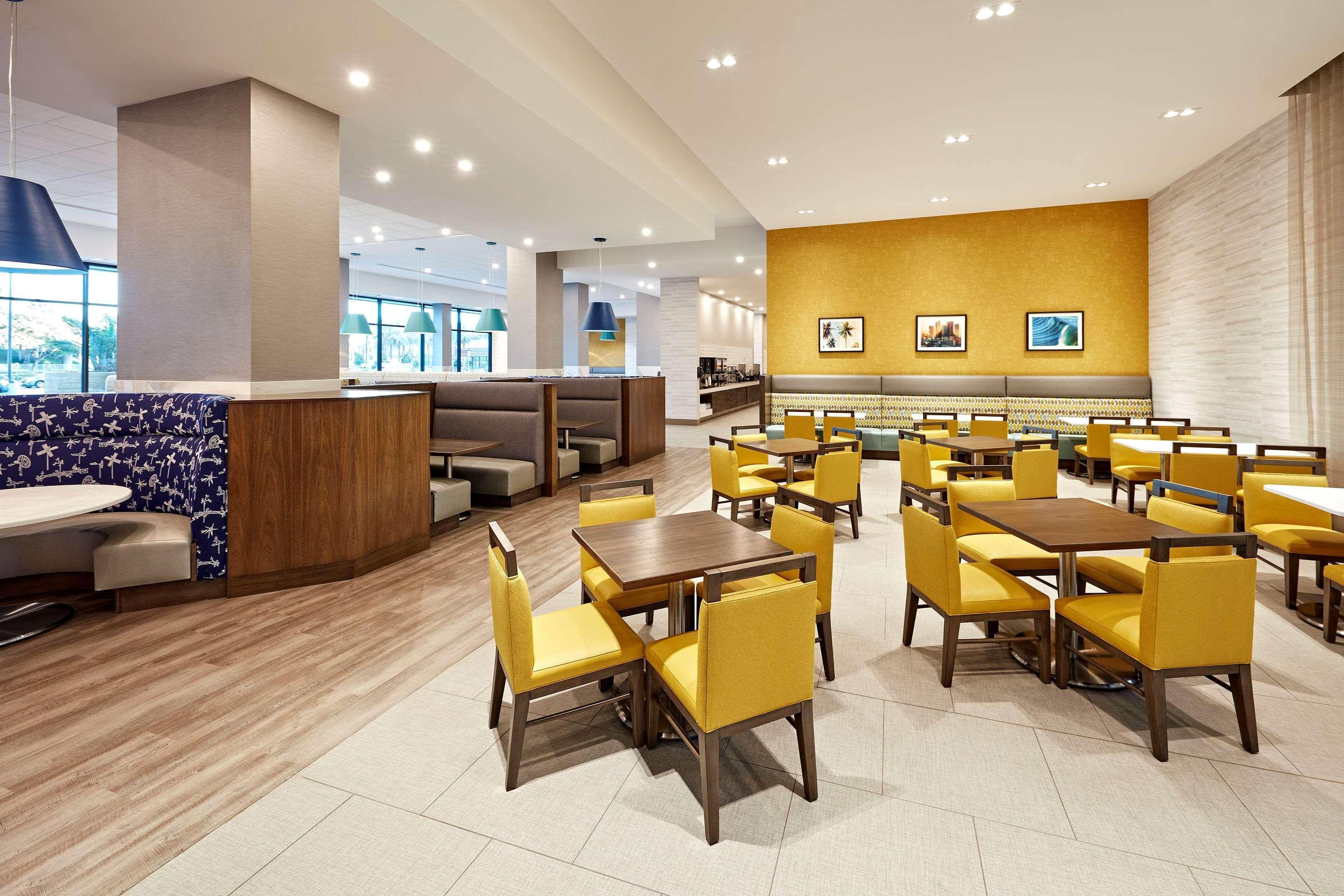 Cambria Hotel & Suites Anaheim Resort Area Екстер'єр фото