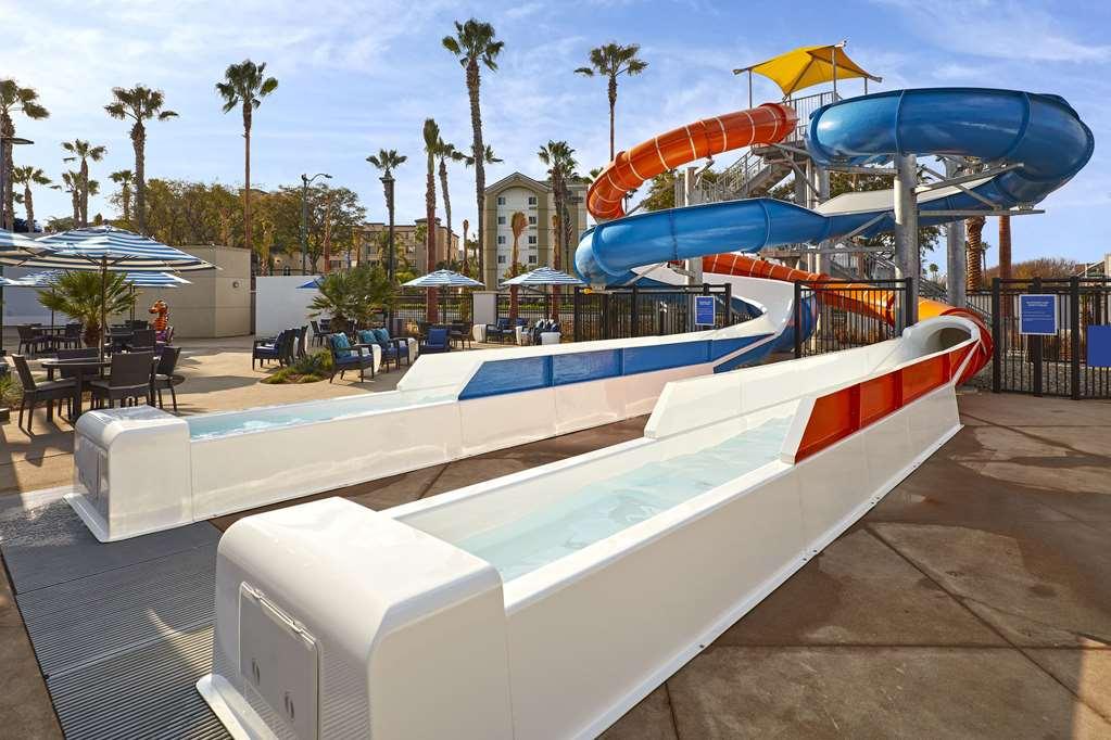 Cambria Hotel & Suites Anaheim Resort Area Зручності фото
