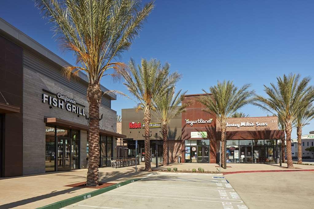 Cambria Hotel & Suites Anaheim Resort Area Екстер'єр фото