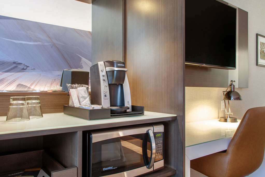 Cambria Hotel & Suites Anaheim Resort Area Номер фото
